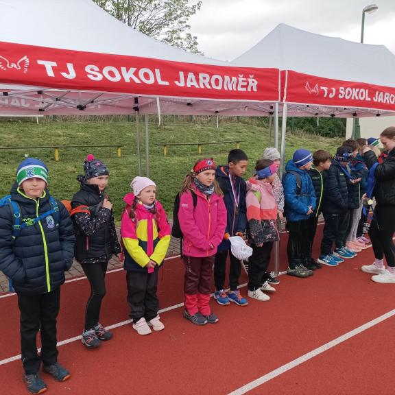 S naším družstvem postupuje i ZŠ Malecí a bronzové medaile si odvezli žáci ze ZŠ Náchod - Plhov.