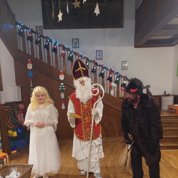 Mikuláš, čert, andílek