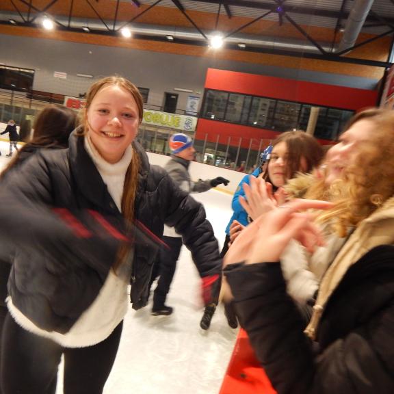 ... i zastávky u mantinelů byly vždy s úsměvem.