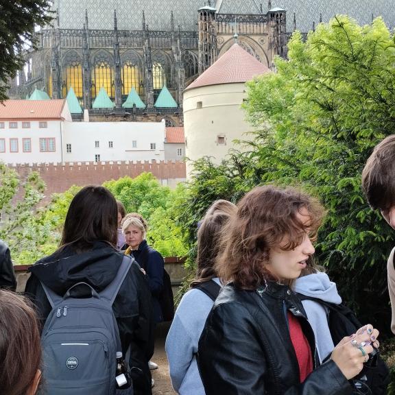 První výhledy na Pražský hrad.