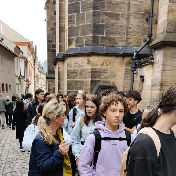 Do chrámu sv. Víta jsme si museli vystát frontu.