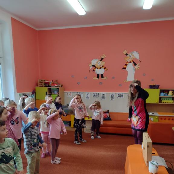 Paní knihovnice v MŠ - pohádkový program o čištění zoubků